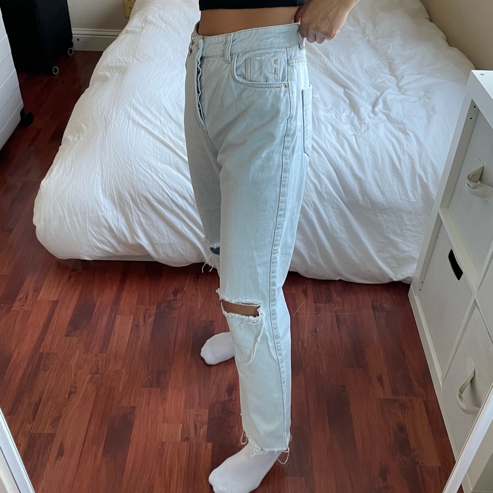 Zara size 4 ripped light denim jeans straight leg